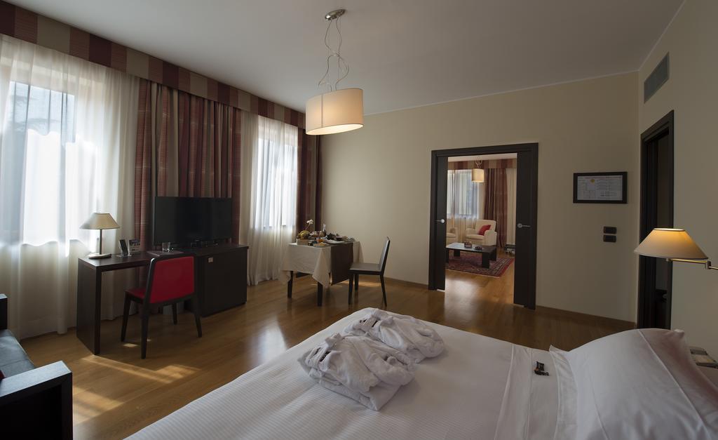 Hotel Guglielmo Catanzaro Camera foto