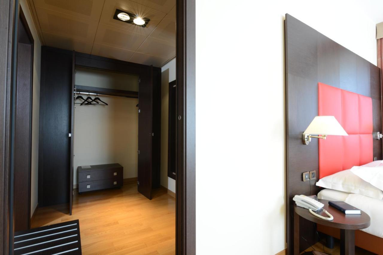 Hotel Guglielmo Catanzaro Esterno foto